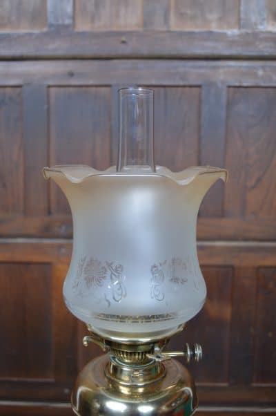 Victorian Paraffin / Oil Lamp SAI3313 antique oil lamp Antique Lighting 5