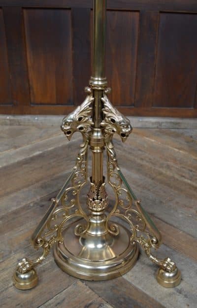 Victorian Paraffin / Oil Lamp SAI3313 antique oil lamp Antique Lighting 10