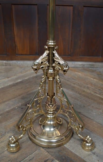 Victorian Paraffin / Oil Lamp SAI3313 - Image 8