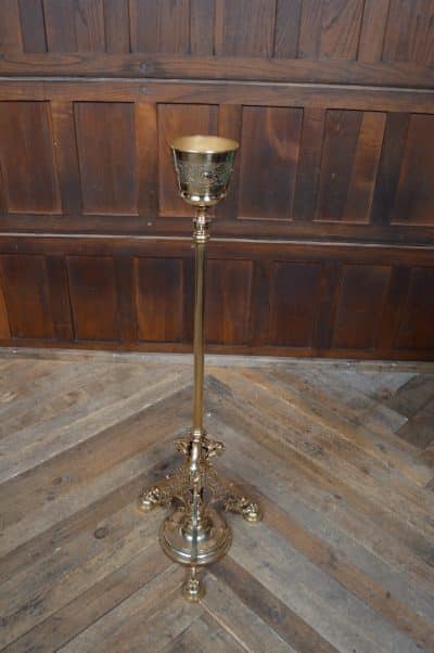 Victorian Paraffin / Oil Lamp SAI3313 - Image 16