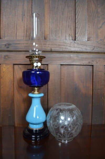 Blue Victorian Oil/ Paraffin Lamp SAI3192 Antique Lighting 6