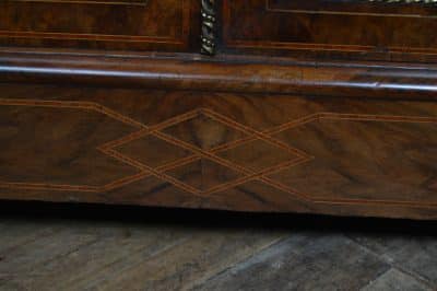 Victorian Walnut Bookcase / Display Cabinet SAI3302 - Image 9