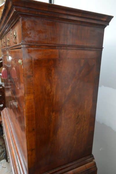 George II walnut secretaire/escritoire 18th century furniture Antique Desks 5