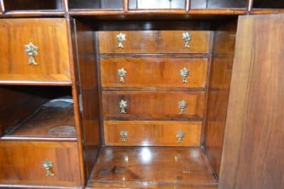 George II walnut secretaire/escritoire - Image 5