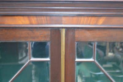 Edwardian mahogany glass shelve cabinet - Image 3