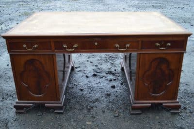 Victorian Mahogany Partners desk