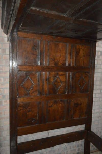 Charles II Oak four poster bed. - Image 6