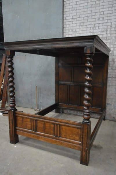 Victorian oak four poster bed. - Image 3