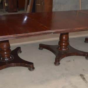 large William IV three pedestal dining table A large William IV mahogany three pedestal dining table. Antique Tables 3