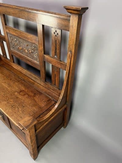 Arts & Crafts Carved Oak Settle c1910 - Image 9