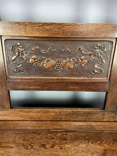 Arts & Crafts Carved Oak Settle c1910 - Image 5