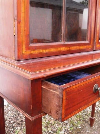 Edwardian astrigal glazed two door mahogany bookcase - Image 3