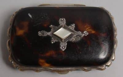 SOLD . Victorian Tortoiseshell and silver purse 19th century Antique Furniture 4