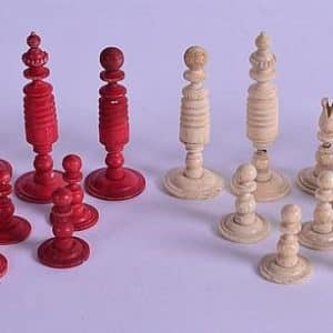 SOLD 19TH CENTURY CARVED AND STAINED BONE CHESS SET 19th century Miscellaneous