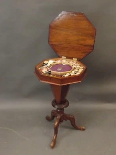 A Victorian parquetry inlaid trumpet table. Antique Miscellaneous 4