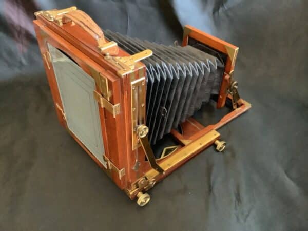 A MAGNIFICENT HALF PLATE WILLIAM BUTCHER 1903 CAMERA - Image 4