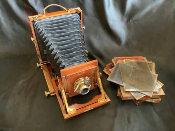 A MAGNIFICENT HALF PLATE WILLIAM BUTCHER 1903 CAMERA - Image 5