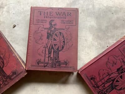 8 GREAT VOLUMES of THE WAR. Colour & Black &White Plates and loads of Good Reading Antique Collectibles 4