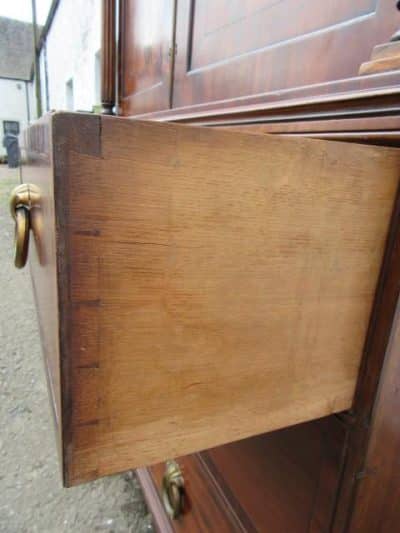 SOLD Georgian mahogany linen press (Irish) - Image 5