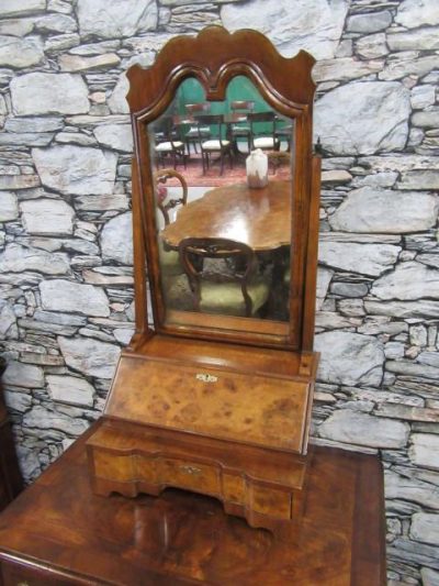 Georgian burr walnut dressing mirror