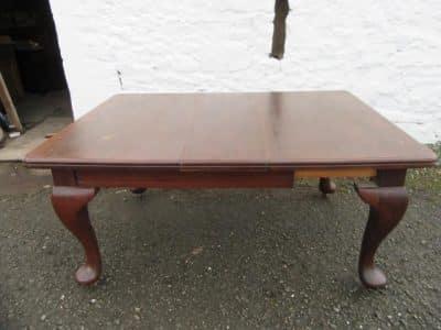 Edwardian Queen Ann mahogany dining table - Image 3