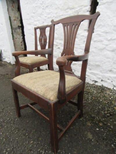 Georgian elm elbow chair with 3 same period side chairs - Image 2