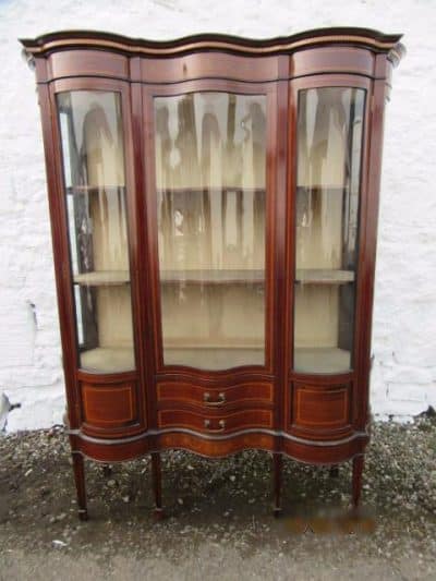 SOLD Edwardian serpentine mahogany display cabinet. - Image 2