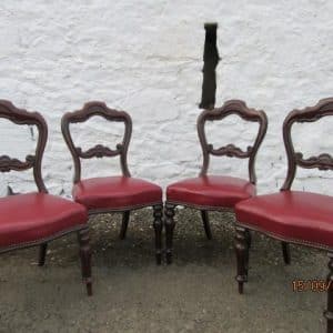 Set of four carved mahogany dining chairs Antique Antique Chairs