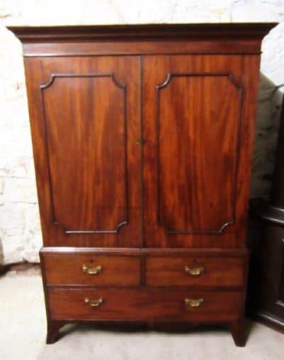 A Georgian mahogany linen press 18th Cent Antique Wardrobes 3