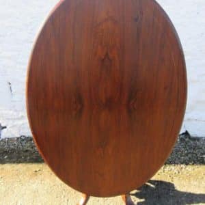 Victorian walnut tilt top Loo table. 19th century Antique Furniture