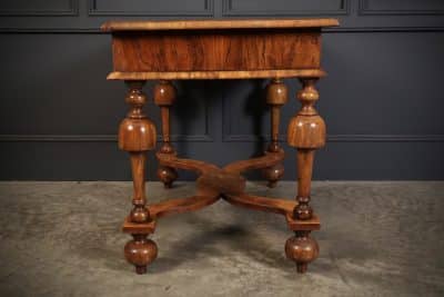 William & Mary Oyster Veneered Side Table centre table Antique Desks 19