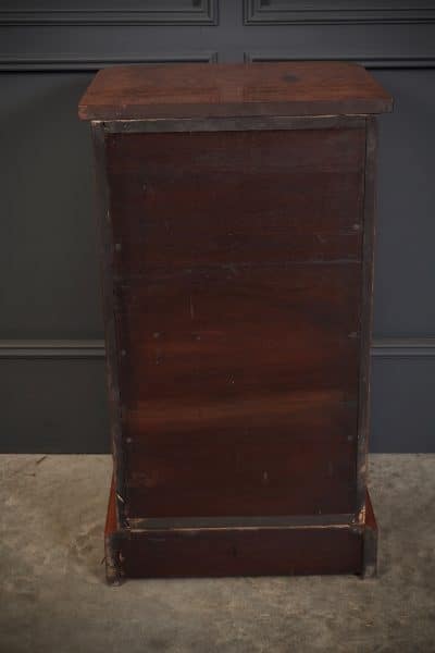 Pair of Victorian Burr Walnut Bedside Cabinets - Image 12