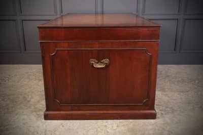 Rare Large George III Mahogany Partners Desk - Image 16