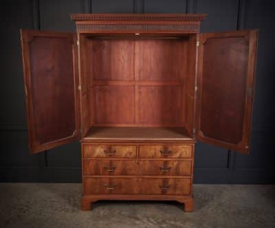 George III Mahogany Bachelors Wardrobe - Image 4