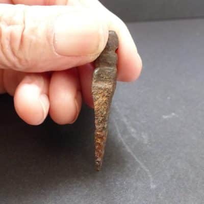 Chisel, Tiny ancient artifact, an artisans iron chisel tool (5067) antique chisel, Antique Collectibles 9