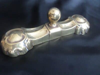 A VICTORIAN BRASS DESK TIDY (or DOOR STOP) VICTORIAN (c1870's) - Image 4