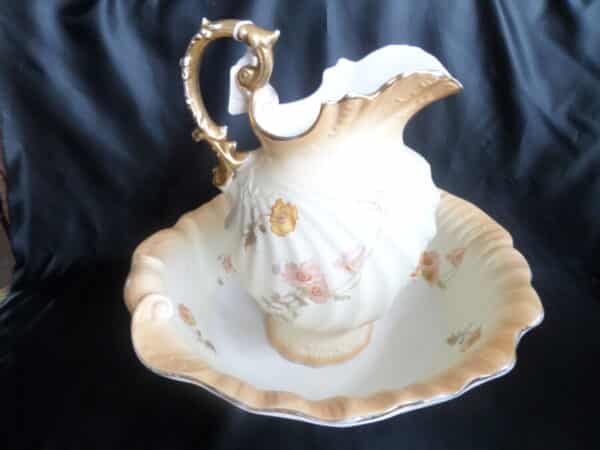 A VICTORIAN JUG & BASIN SET. BEAUTIFUL INDEED! Antique Ceramics 3