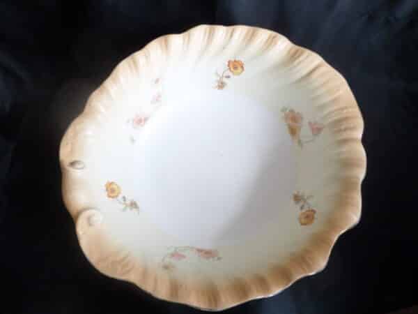 A VICTORIAN JUG & BASIN SET. BEAUTIFUL INDEED! - Image 5