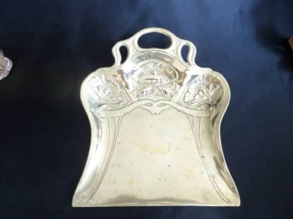 AN 'ART NOUVEAU' CRUMB TRAY & BRUSH. Early 1900's - Image 6