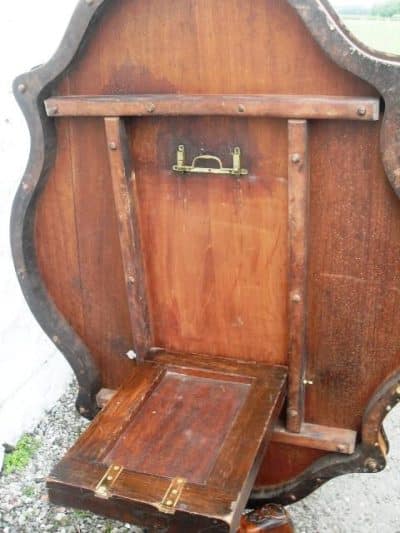 Victorian Burr walnut loo table 19th century Antique Tables 7