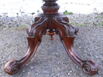 Large Victorian Burr walnut oval loo table Antique Antique Furniture 7