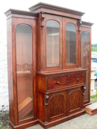 William IV mahogany breakfront Secretaire bookcase - Image 3