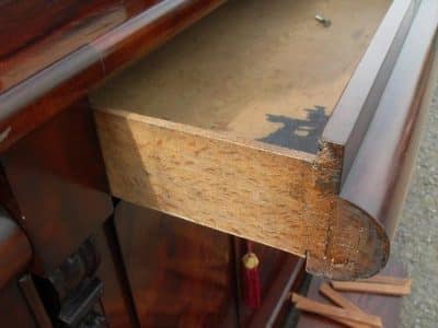 Early Victorian 4 door mahogany bookcase - Image 4