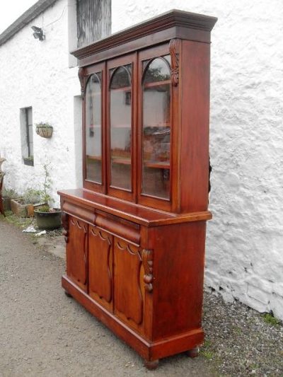 Victorian mahogany 3 door bookcase on base 19th century Antique Bookcases 4