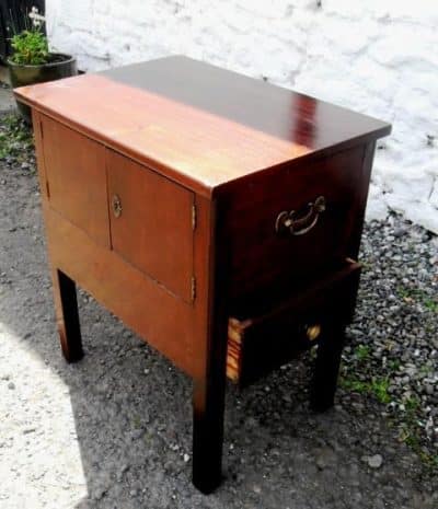 Georgian mahogany bed cabinet - Image 5