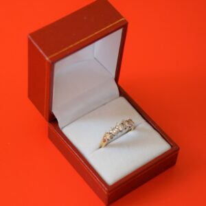 SALE – A Beautiful Vintage 18ct Yellow Gold 5 Stone 1ct Diamond Engagement / Eternity Ring / Multi stone / Rings / Boxed Cocktail Rings Antique Jewellery