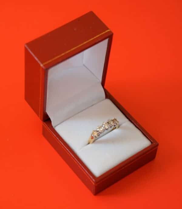 SALE - A Beautiful Vintage 18ct Yellow Gold 5 Stone 1ct Diamond Engagement / Eternity Ring / Multi stone / Rings / Boxed