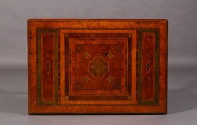 Regency revival walnut and specimen woods rectangular stretcher table. 19th century Antique Furniture 8