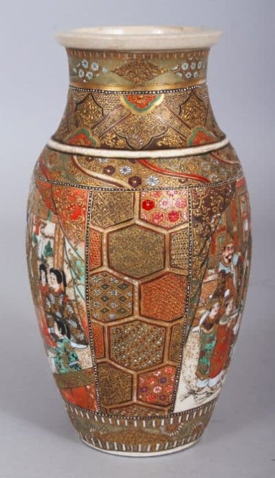 EARLY 20TH CENTURY JAPANESE SATSUMA EARTHENWARE VASE - Image 2