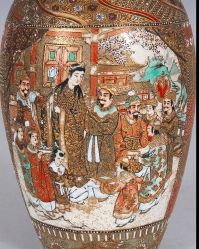 EARLY 20TH CENTURY JAPANESE SATSUMA EARTHENWARE VASE - Image 5